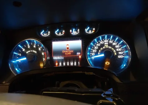 2011 Ford F-150 Fx4 z USA, uszkodzony, nr VIN 1FTFX1EF7BFA46188